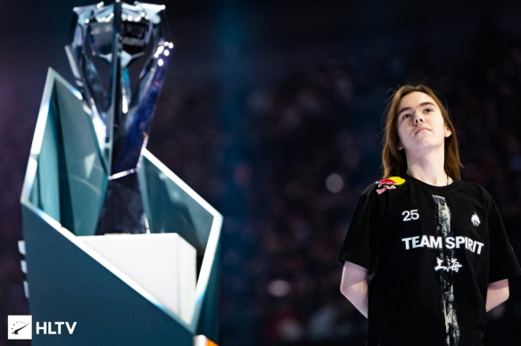 豪掷出手 豪掷出手