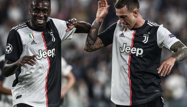 在二者之间 在二者之间